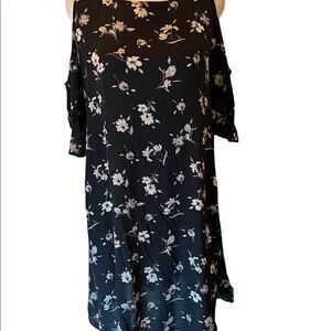 Xhilaration size small SS cold shoulder black and white floral dress EUC